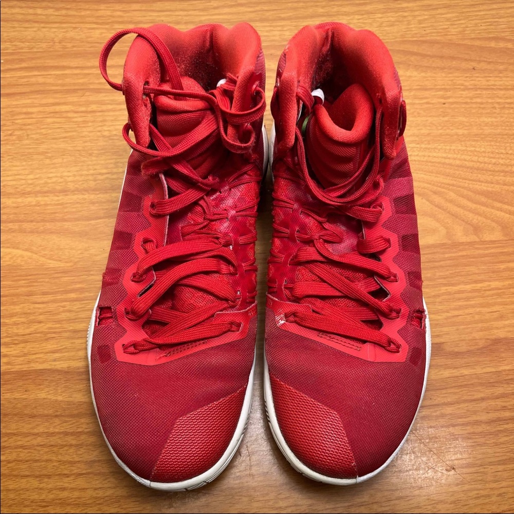 Nike Hyperdunk Red - Picture 4 of 9